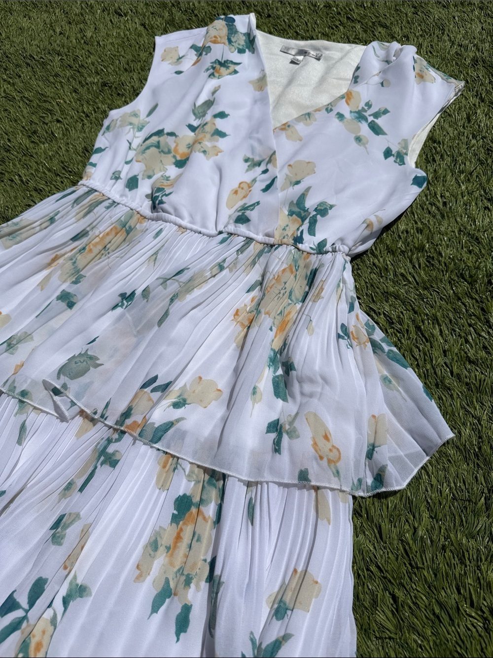 WD.NY white summer floral dress SMALL tiered pleated - Picture 5 of 6